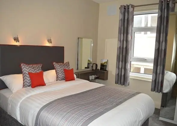 The Carlton Hotel - Öne Çıkan Resim