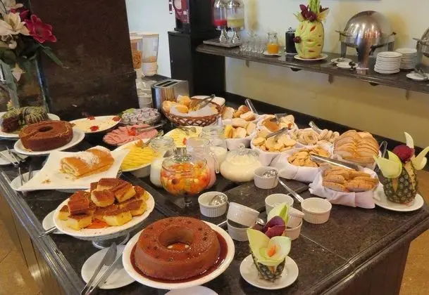 Carlton Plaza Hotel
