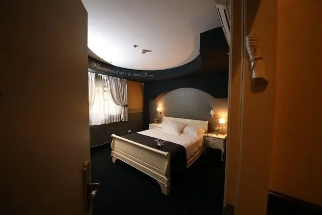 Villa Carmel Boutique Hotel - Oda