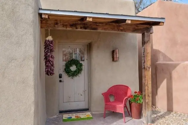 Carmel - Elegant East Side Adobe With Kiva Fireplace, Walk to Canyon Rd and The Plaza
