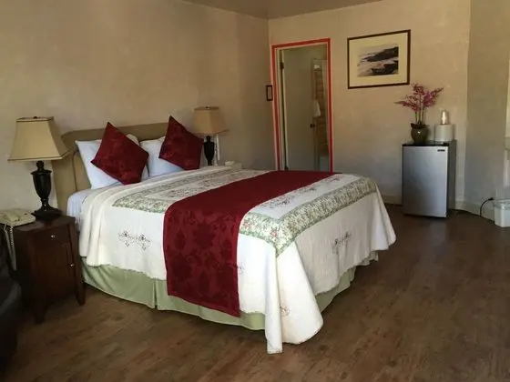 Carmel Resort Inn