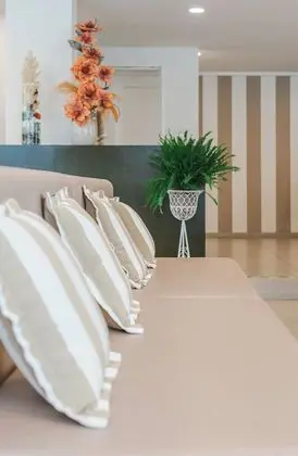 Hotel Carmen - Lobi