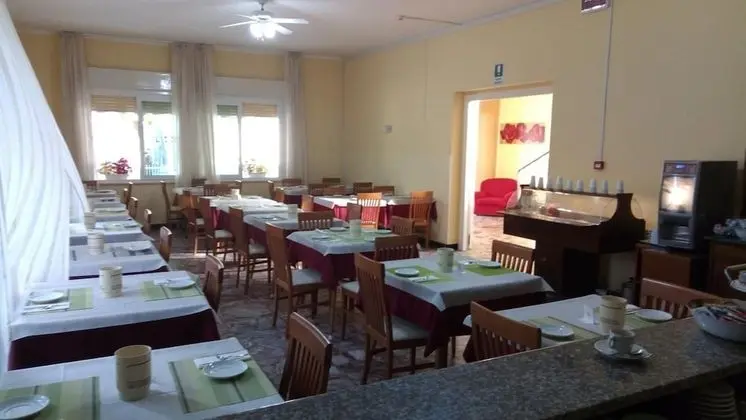 Hotel Carmen Viserba - Yerinde Yemek