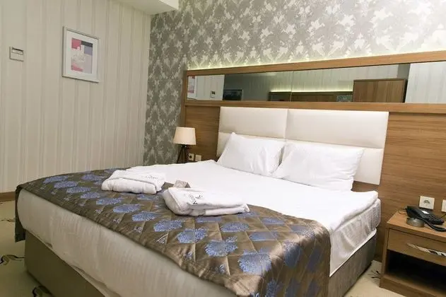 Carmine Hotel
