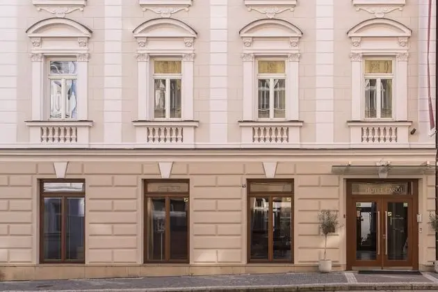 Hotel Carol