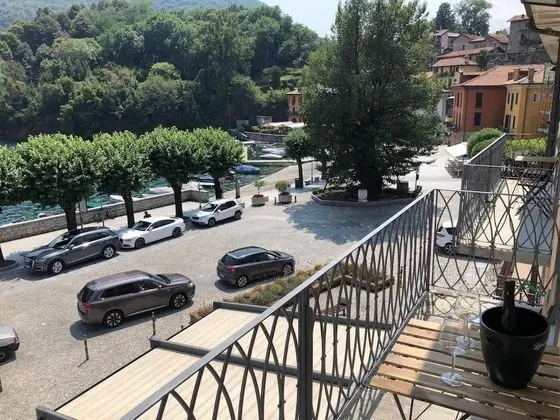 Carola B Tastefully Furnished Apartment Lakefront in Mergozzo