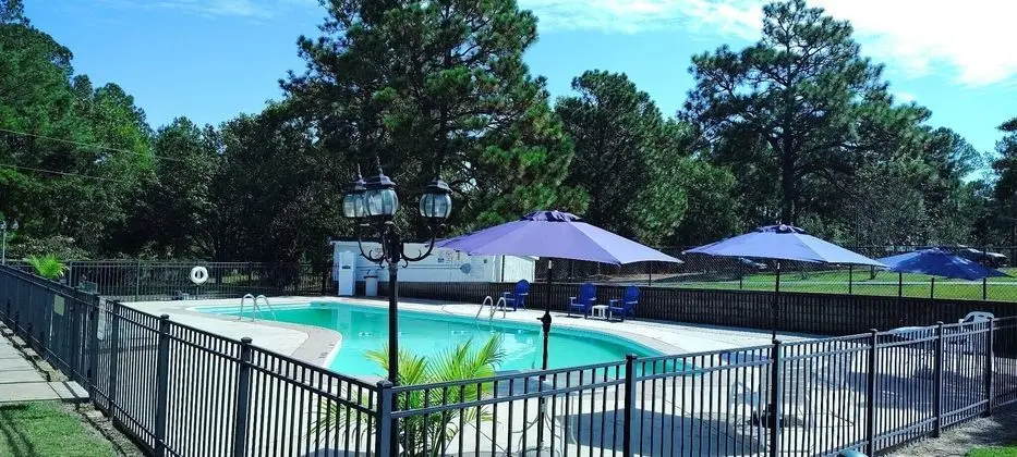 Carolina Pine Inn - Dış Mekan