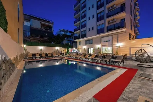 Otel Carpediem Gold Kuşadası - Havuz