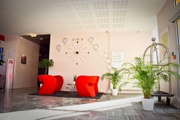 Carré Py' Hôtel - Lobi