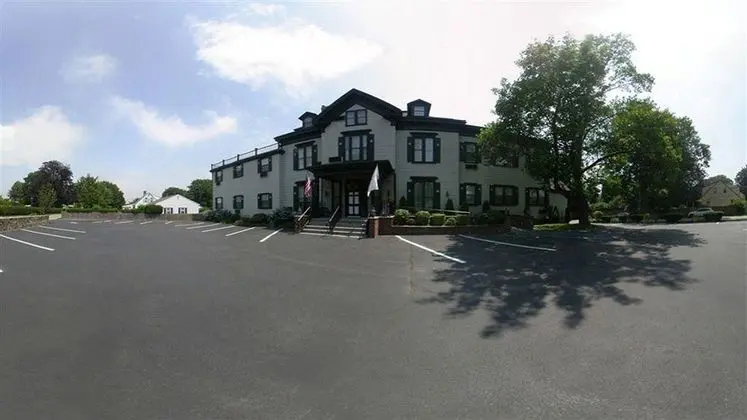 The Carriage House Inn, an Ascend Collection hotel