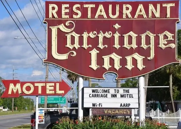 Carriage Inn Motel