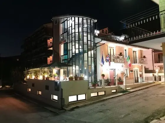 Carriera Hotel