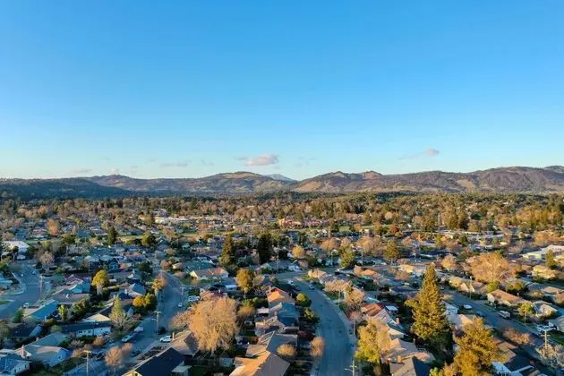 Carrillo by Avantstay Powerful Santa Rosa Getaway in Wine Country!