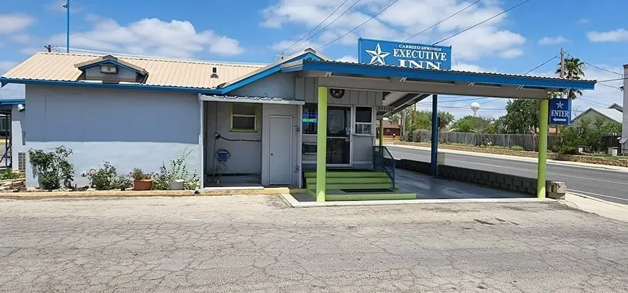 Carrizo Executive Inn