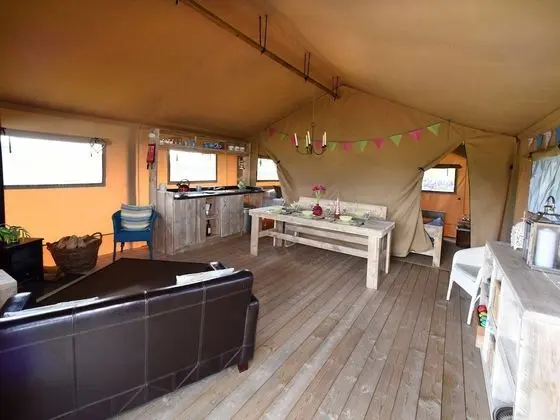 Carr's Hill Luxury Safari Tents - Bar