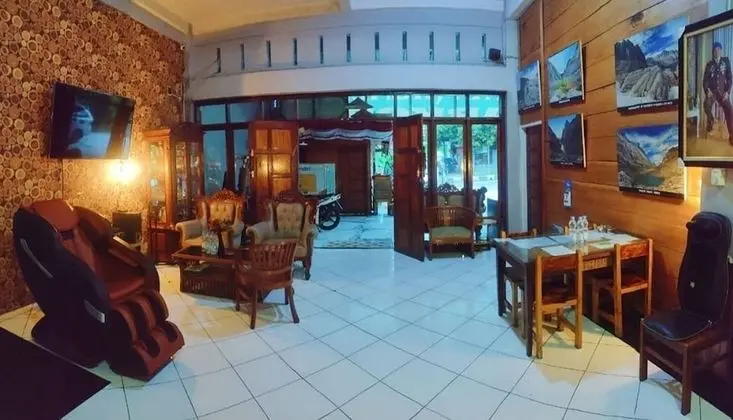 The Carstensz Homestay - Lobi