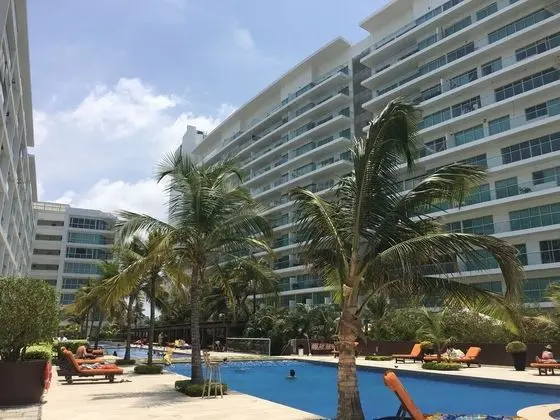 Cartagena Luxury Beachfront Apartments - Havuz