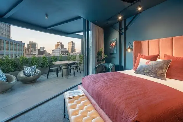 Cartel House Hotel On Loop - Öne Çıkan Resim