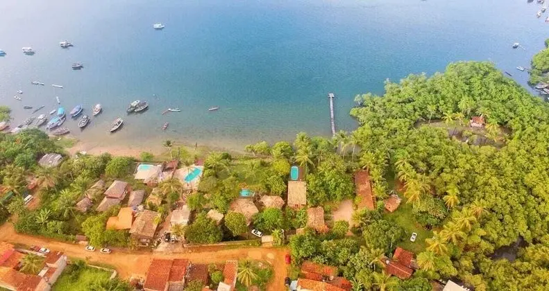 Casa 4 Coqueiros com Piscina e 4 Suítes