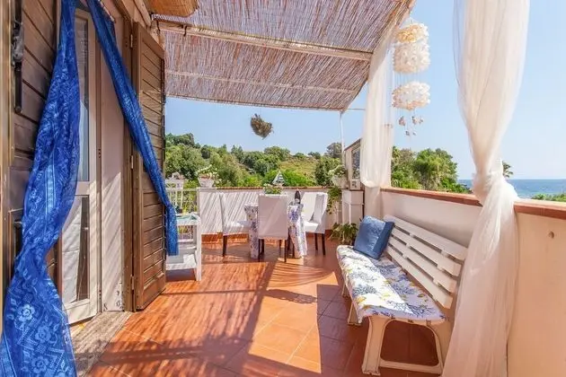 Casa Azzurra Front Beach