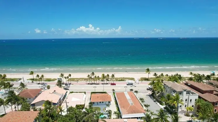Casa Bermuda by Avantstay Right Across the Street From Fort Lauderdale Beach