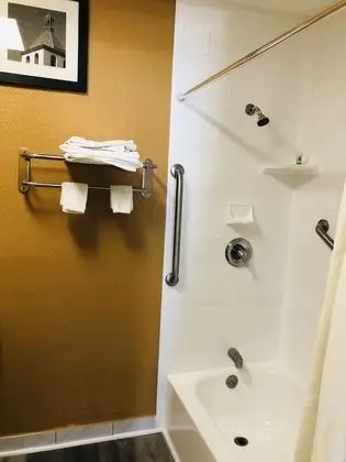 Casa Blanca Inn & Suites - Oda