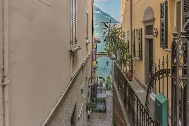 Casa Camelia Varenna