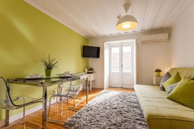 Casa Cara Sotão by All In Lisbon