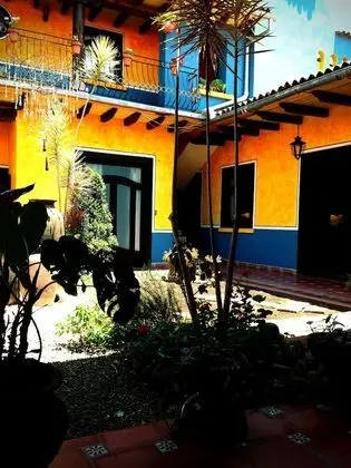 Casa Chikita Bed & Breakfast