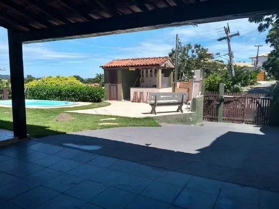 Casa com 4 Suítes e Piscina em Búzios