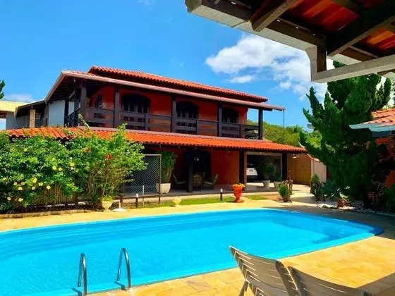 Casa com Piscina em Penha - Beto Carrero