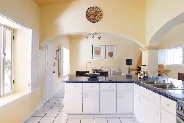 Casa con Alberca Frente al Lago Lakefront House one Step Away From the Melacon - Oda
