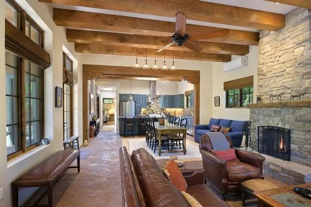 Casa Cuervo - Luxury Home With Gorgeous Amenities a Block off Canyon Rd - Oda Düzeni