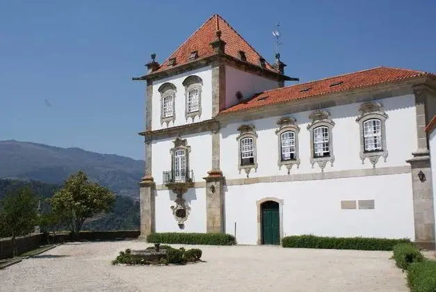 Casa Das Torres De Oliveira