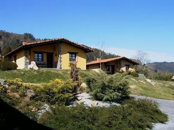 Casa de Aldea El Regueru