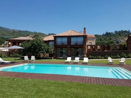 Casa de Baixo - Petit Hotel