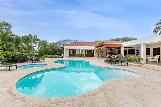 Casa de Campo Villa Luxurious Property up to 12 People With Pool Jacuzzi BBQ Golf