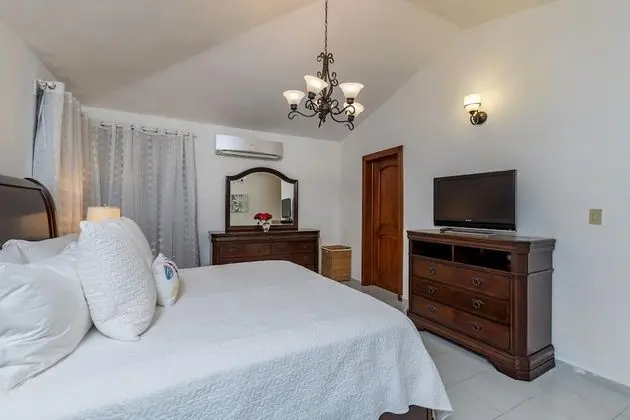 Casa de Campo Villa for Rent in Caribbean Style - With Pool Jacuzzi and Volleyball net - Oda