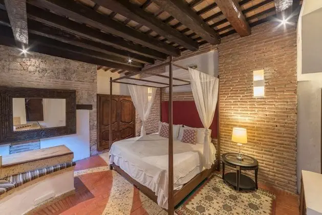 Casa de los Reyes by Nomad Guru - Öne Çıkan Resim
