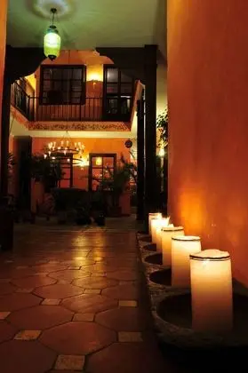 Hotel Casa Del Aguila - Lobi