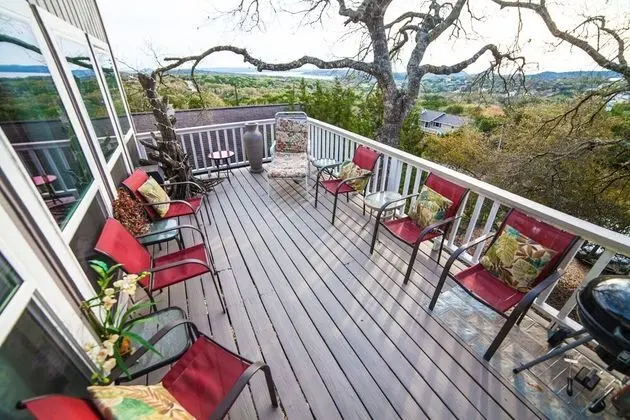 Casa del Arbol Tree House for 14 Guests