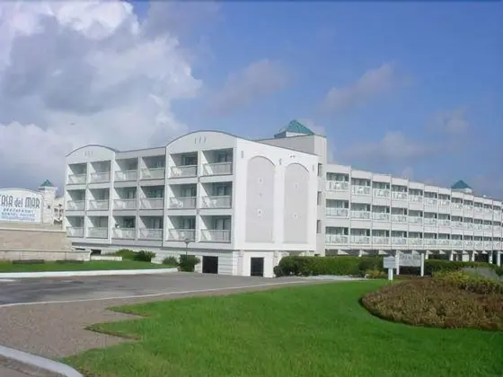 Casa Del Mar Beach Suites by AB Sea Resorts