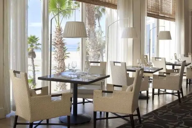 Casa Del Mar