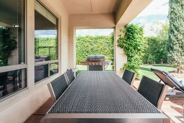 Casa del Sol by Avantstay Desert Oasis w/ Gorgeous Pool & Badminton Court - İç Mekan