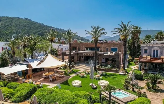 Casa dell'Arte Hotel of Arts & Leisure