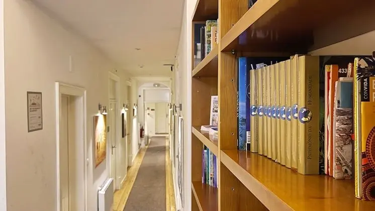 Casa do Bairro by Shiadu