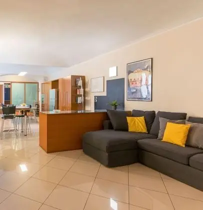 Casa Emiland vicino al fiume Dora