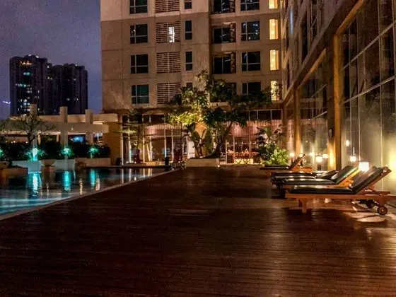 Casa Grande Apartment with Sofabed Connected to Kota Kasablanka - Dış Mekan