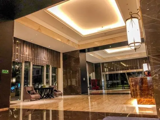 Casa Grande Apartment with Sofabed Connected to Kota Kasablanka - Lobi