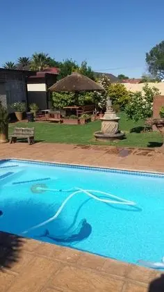 Casa Villa Guest House Carletonville - Havuz